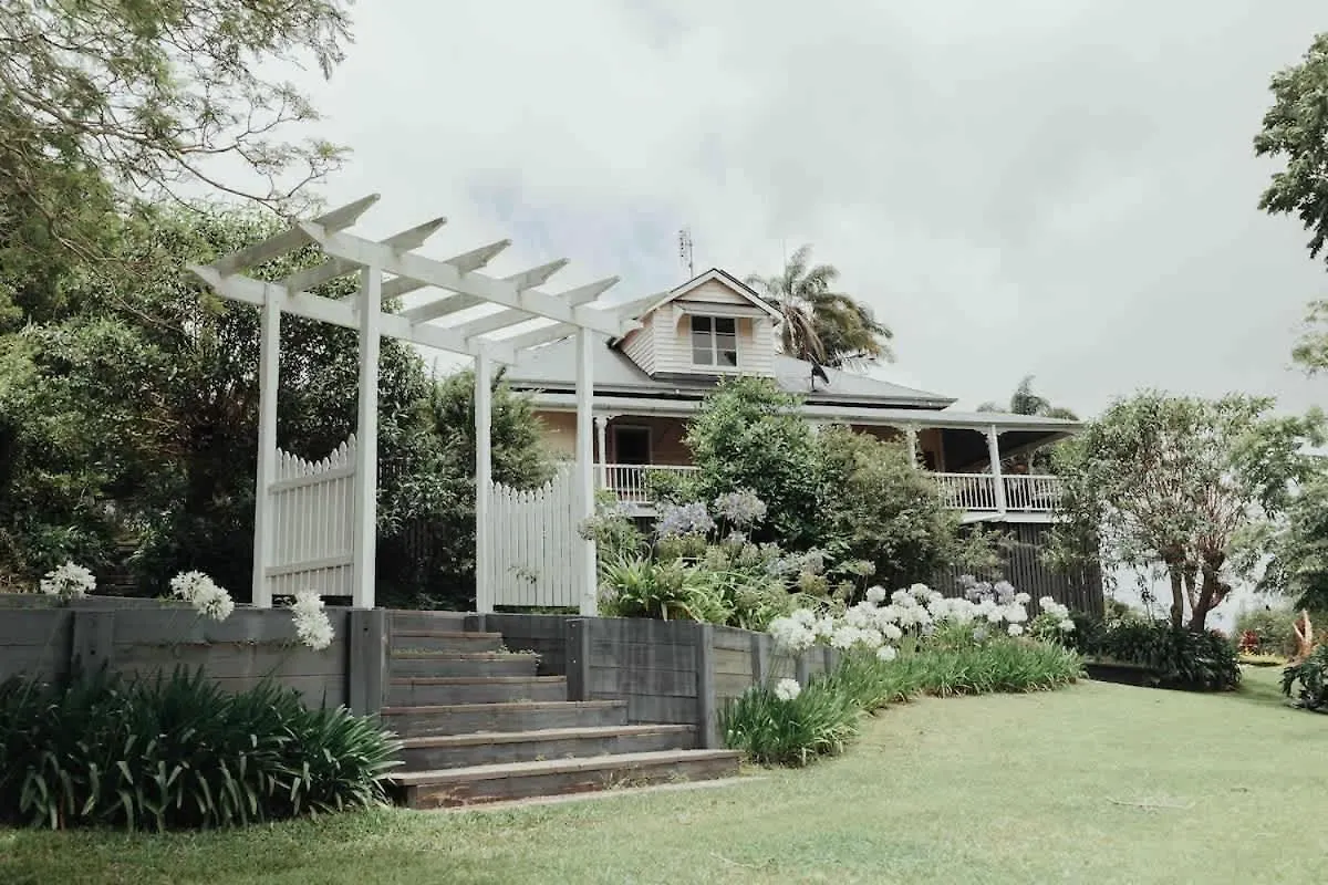 Eastnor House - Relax In Luxury Villa Montville Australia