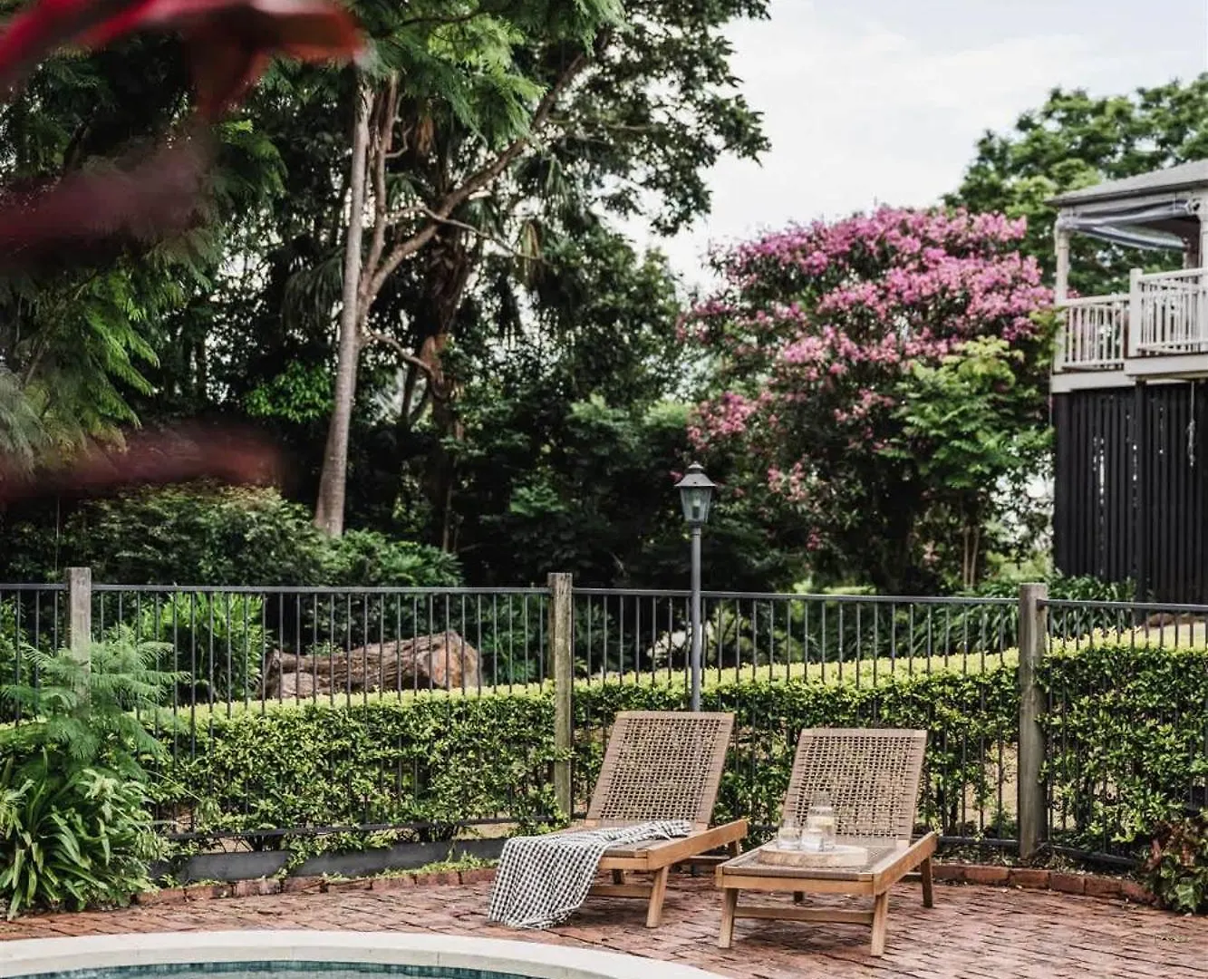 Eastnor House - Relax In Luxury Villa Montville 0*,